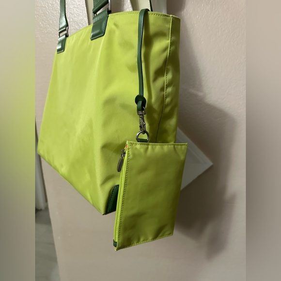 Tumi Green Tote Bag excellent condition - Picture 5 of 17